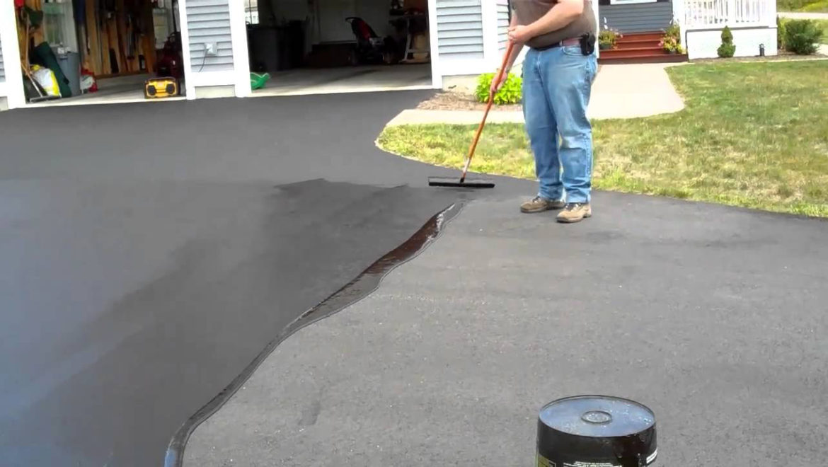 asphalt driveway sealing